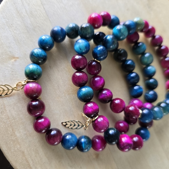 Blue & Pink Tiger Eye Stone w/gold feather charm Stretchy Bracelet 7.5"Jewelry. - Picture 3 of 7